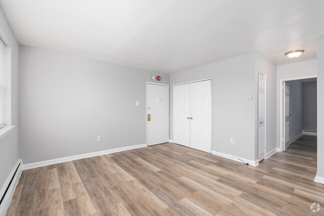 1 dormitorio, 1 baño - 650 pies cuadrados - Sala de estar - Mt. Vernon Apartments