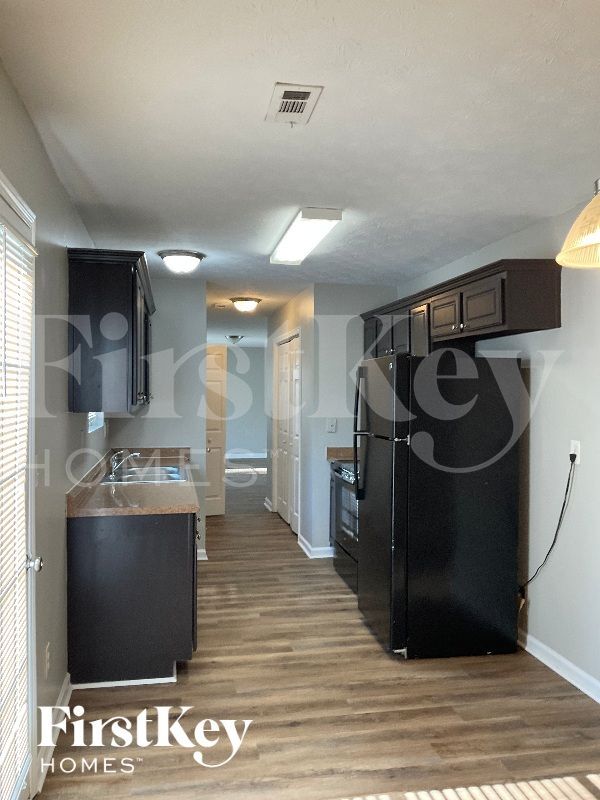 Photo - 1219 Mable St SW