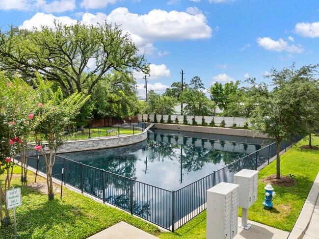 Photo - 5021 Lehman Oaks Dr