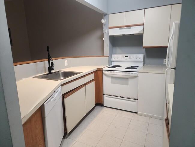 Photo - 125 Union St Unit 2