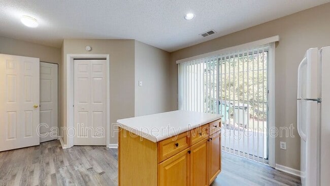 Photo - 670 Emerald Cove Dr