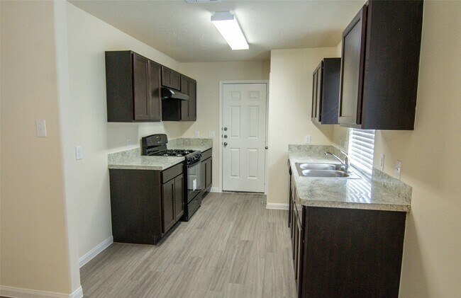 Photo - 944 River Sage Ct