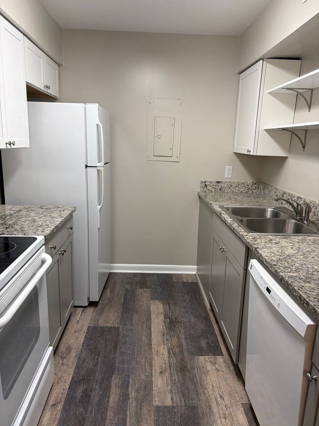 Photo - REMODELED NW RALEIGH 3 BEDROOM CONDO IN MARTINIQUE--SWIMMING POOL- UPDATED PRIMARY BATHROOM