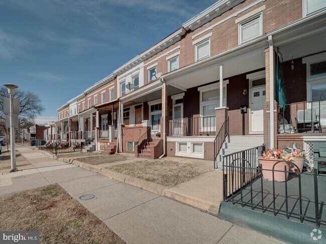 Building Photo - 1716 Homestead St