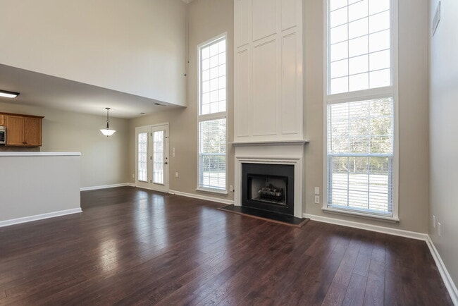 Photo - 707 Bob White Ct