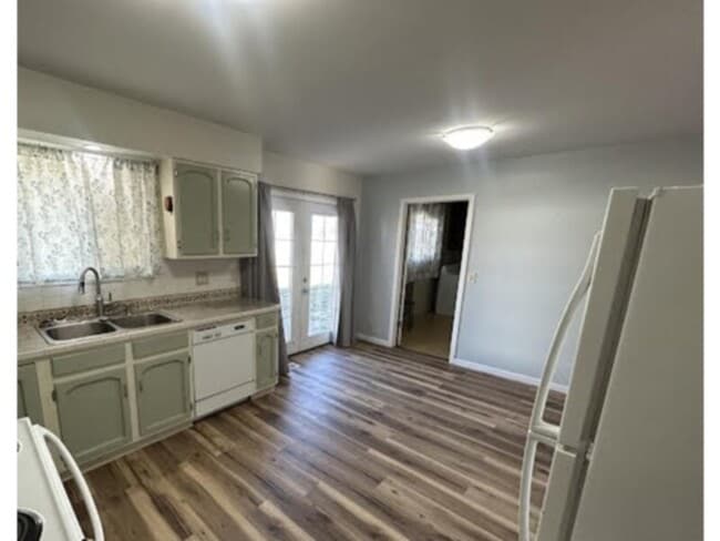 Photo - Charming Rancher!!