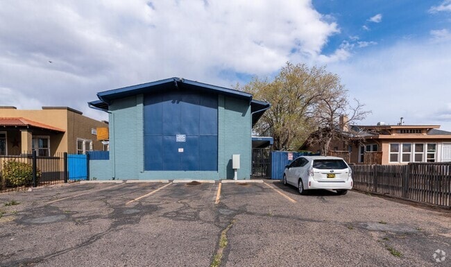 Building Photo - 206 Princeton Dr SE Unit 2 Rental