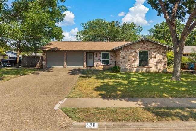 Photo - 8511 Daleview Dr