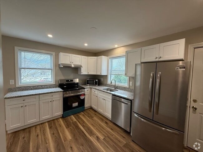 Building Photo - 2 Haines St Unit 2 Rental