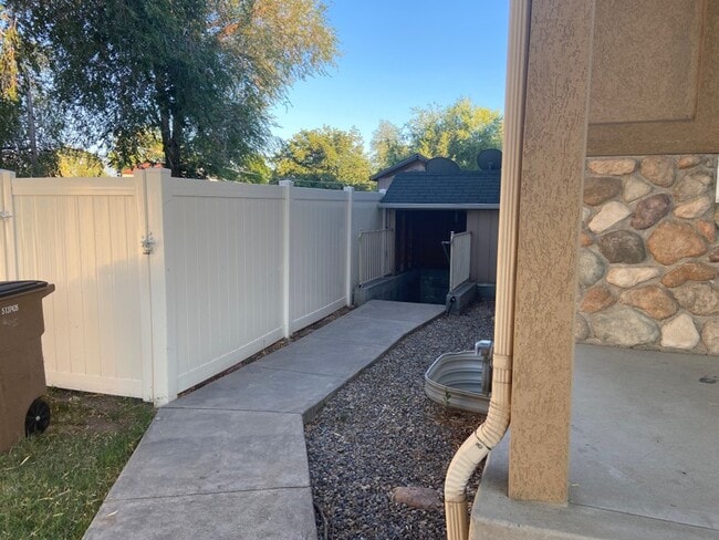Photo - 1605 Franke Cir Unit 2