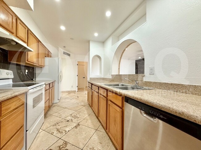 Photo - 3006 S Dromedary Dr
