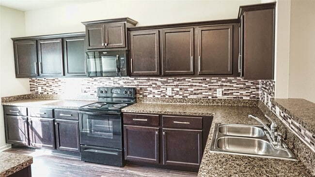 Photo - 10510 Pine Landing Dr