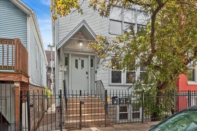 Photo - 1645 W Beach Ave Unit 1