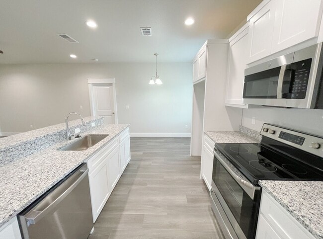 Photo - Stunning 3bd 2 ba house in brand new commu...