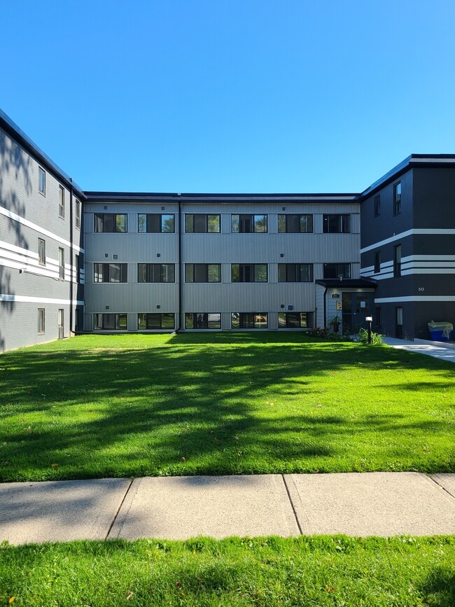 Building Photo - Parkview Manor