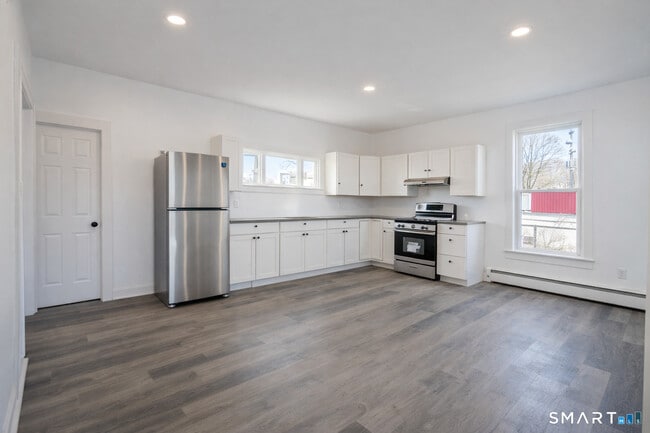 Photo - 17 Sherman Ave Unidad 3rd