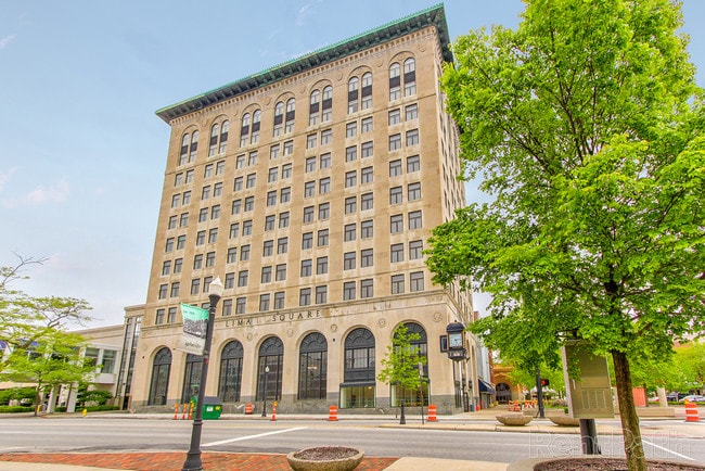 43 Town Square