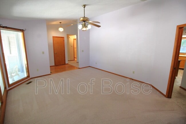 Photo - 4022 S Iriondo Way