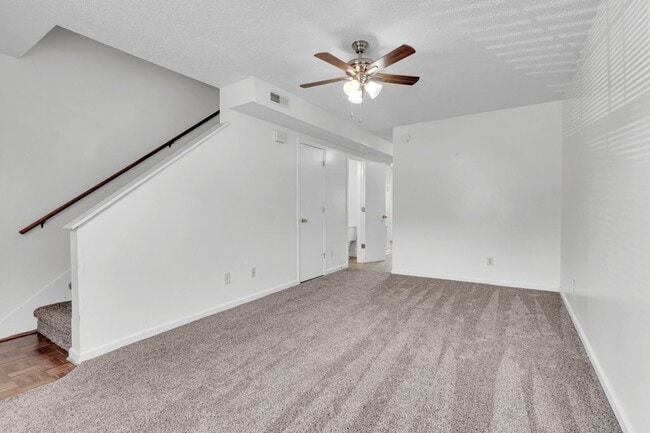 Photo - 289 State Line Rd Unit 289 C Stateline Rd