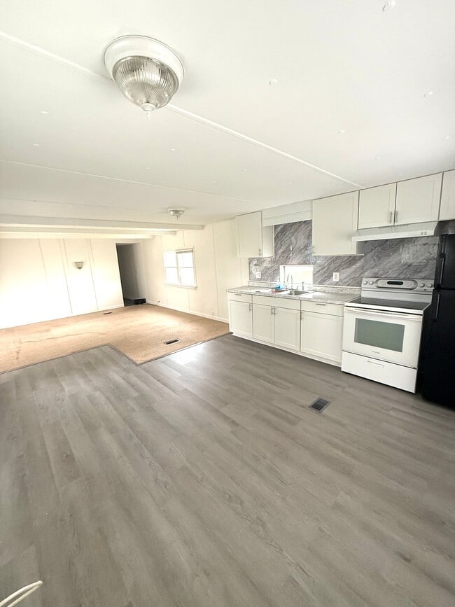 Photo - 21496 Gerards Cove Rd