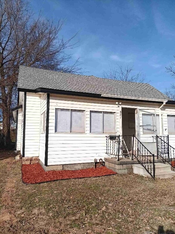Photo - 421 E 8th Ave