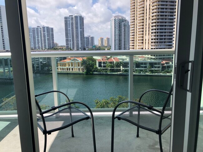 Photo - 19390 Collins Ave Unit 911