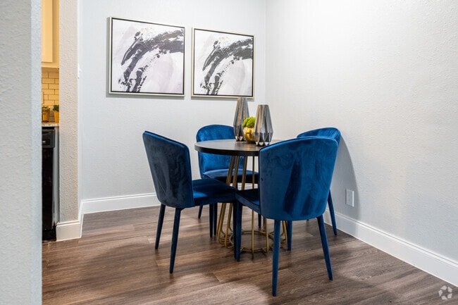 1BR, 1BA - 564SF