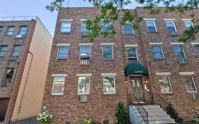 Photo - 617 Madison St Condo Unit B