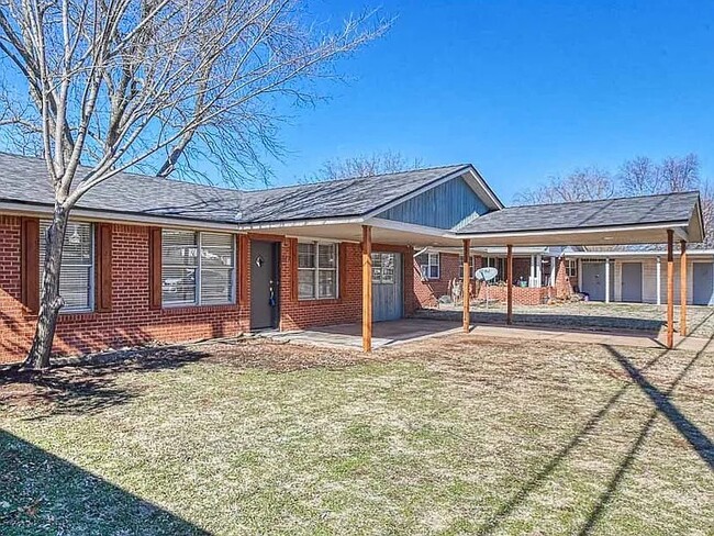 Photo - 817 N 4th Ave