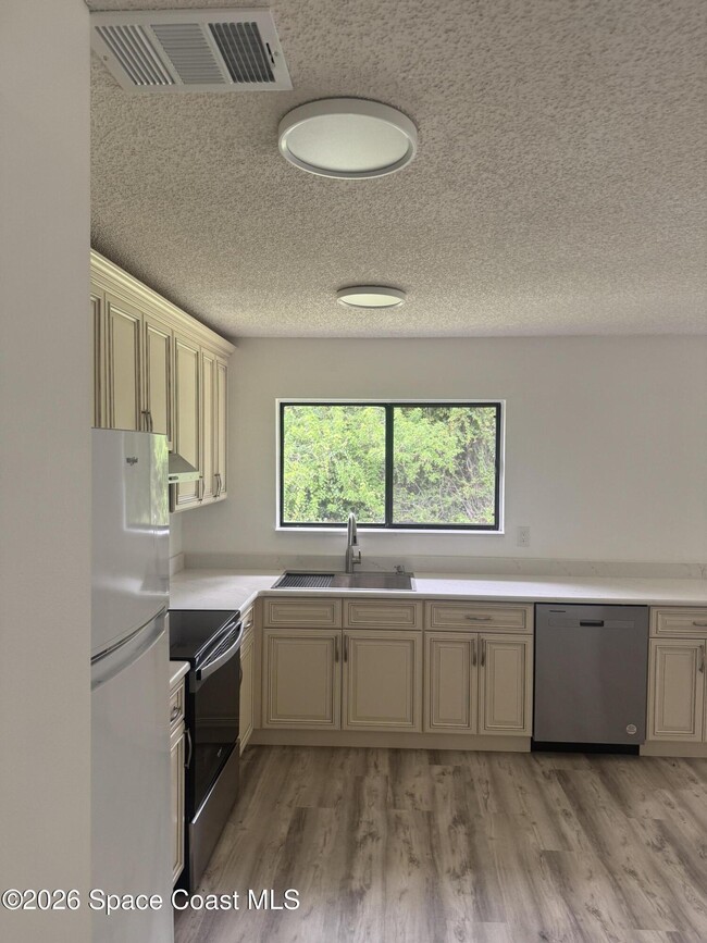Photo - 1418 Paley Cir SE