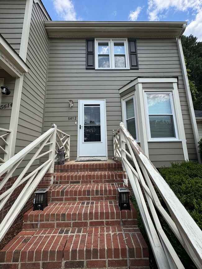 Photo - 5612 Darrow Dr