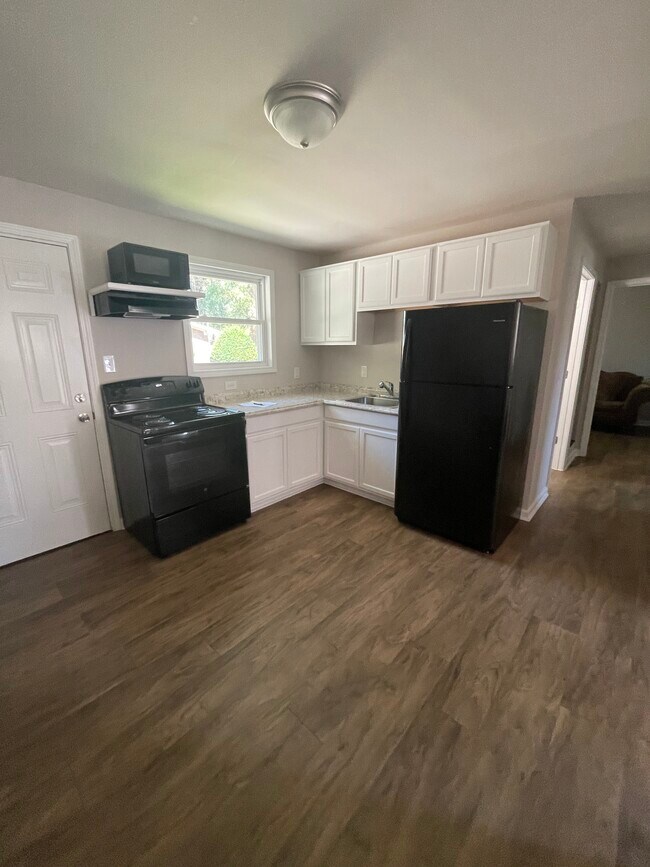 Kitchen - 716 Marsh St Unidad 10