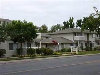 Photo - Alamos Gardens