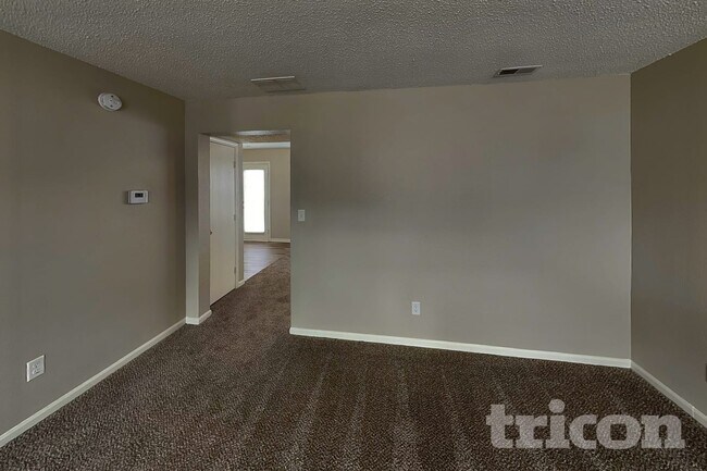 2022 Twin Leaf Ct