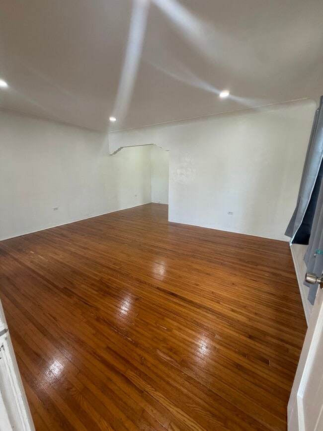 Living room - 2770 SW 30th Ave Unit 2770