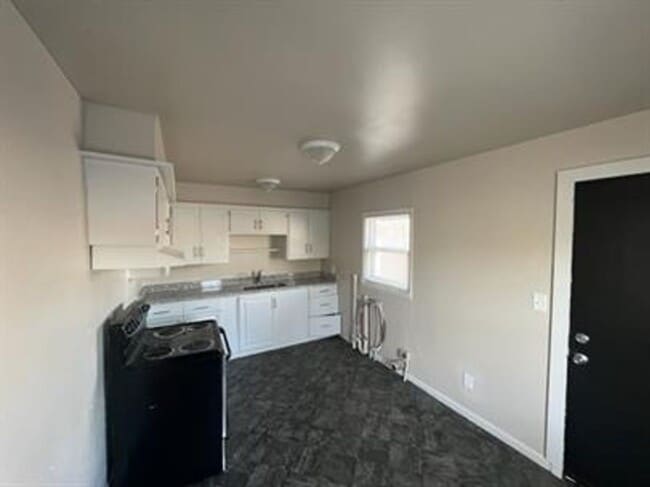 Photo - Charming 2 Bed / 1 Bath Home in Prime SW OKC Location