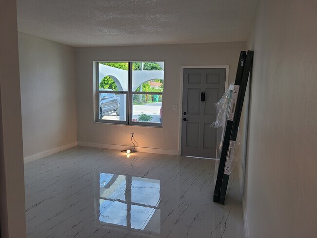 Photo - 8925 SW 40th Ter Unit 8925