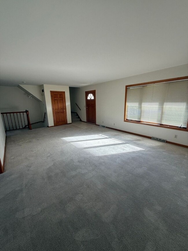 Building Photo - 19310-19330 Emerald Dr. (Duplex) Unit 19310