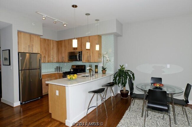 Building Photo - 1348 Euclid St NW Unit 307 Rental