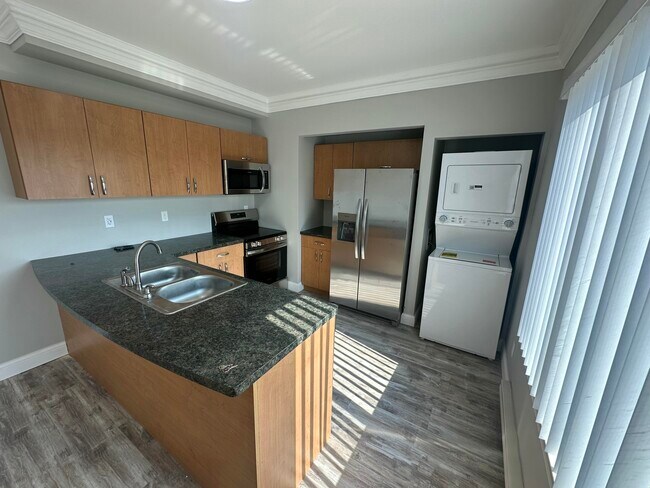 Photo - 17161 Telegraph Rd