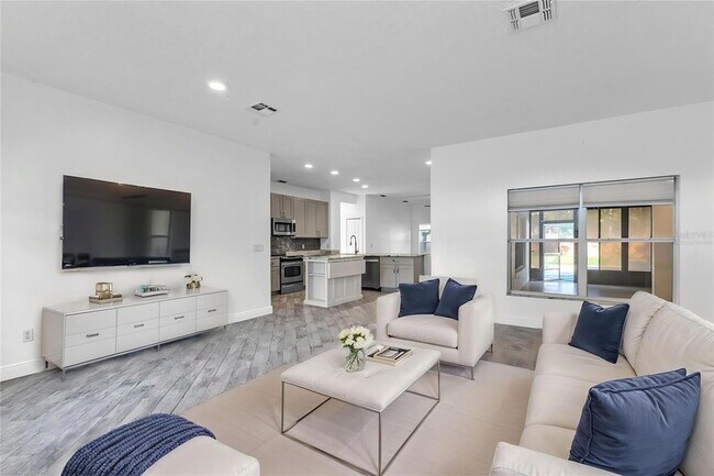 Photo - 2031 Wintermere Pointe Dr