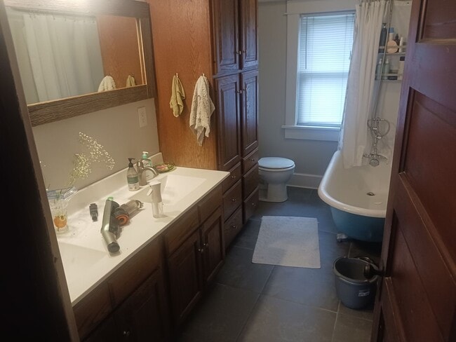 Photo - 721 Burnett Ave