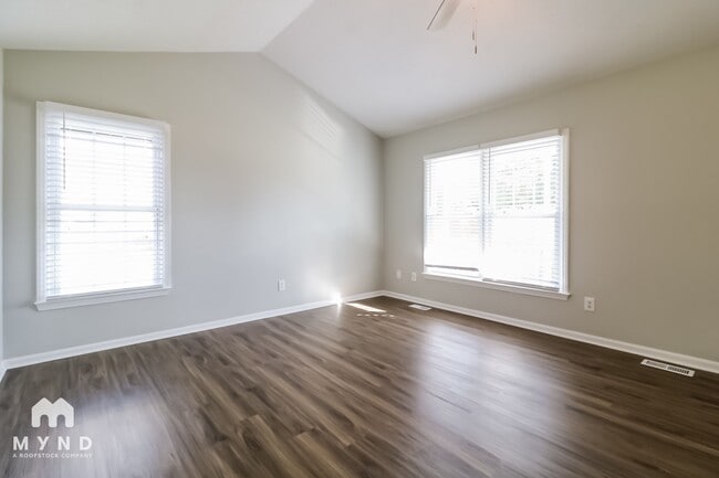 Photo - 1084 Holly Pointe Dr