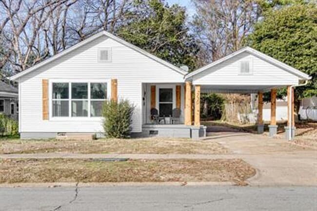 Building Photo - 730 W Cherry Ave Rental