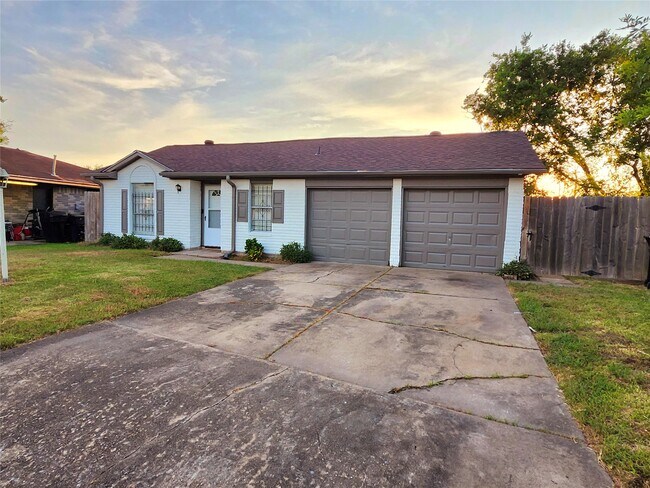 12110 Murr Way