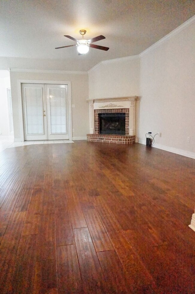 Photo - 2404 Stockwell Rd