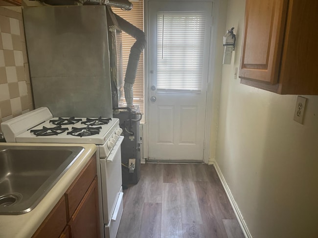 Photo - 6006 Clay St NE