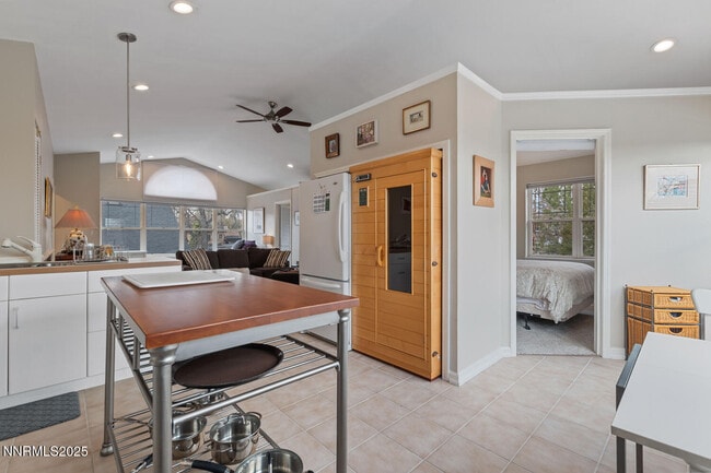 Photo - 543 California Ave