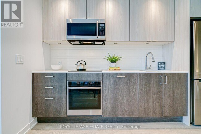 Photo - 1926 Lake Shore Blvd W Unit 1711