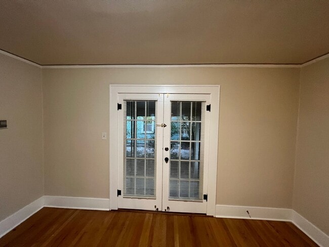 Photo - Charming and Spacious 4 Bed, 2.5 Bath Home near Downtown